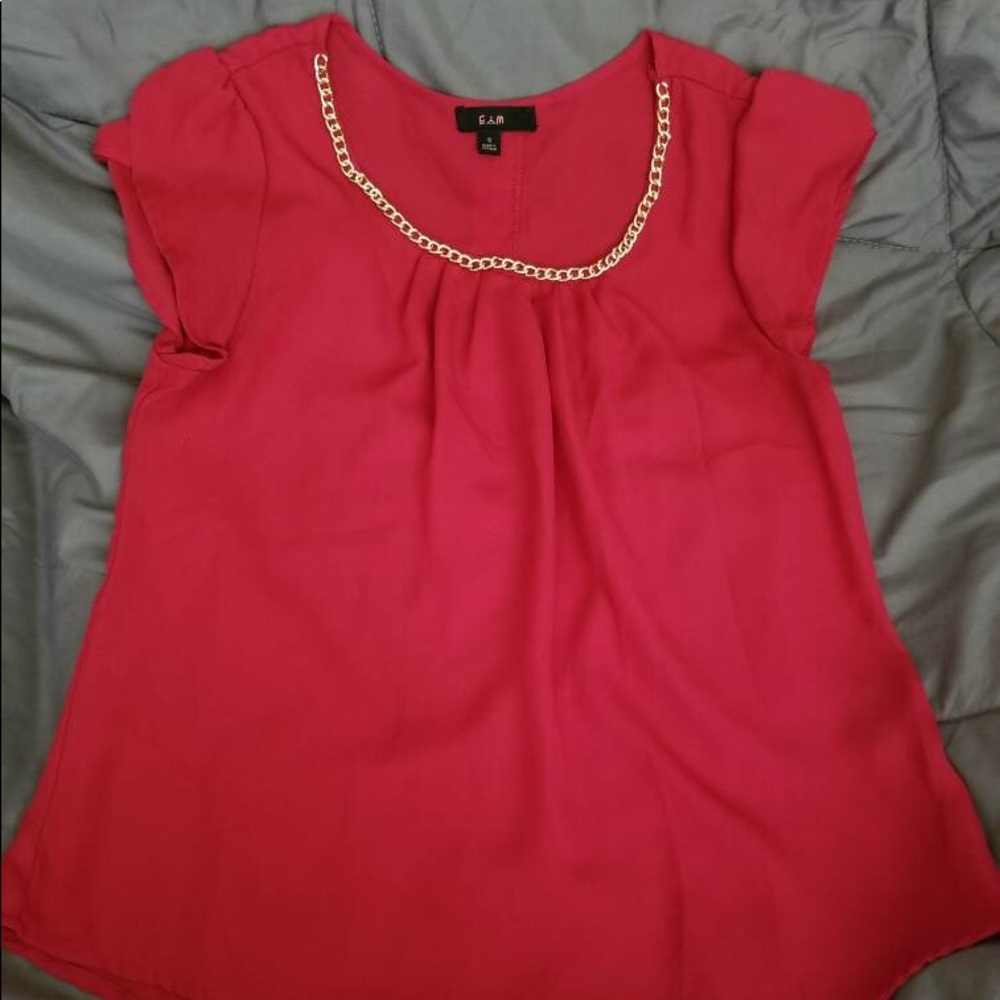 Red shirt with gold detail